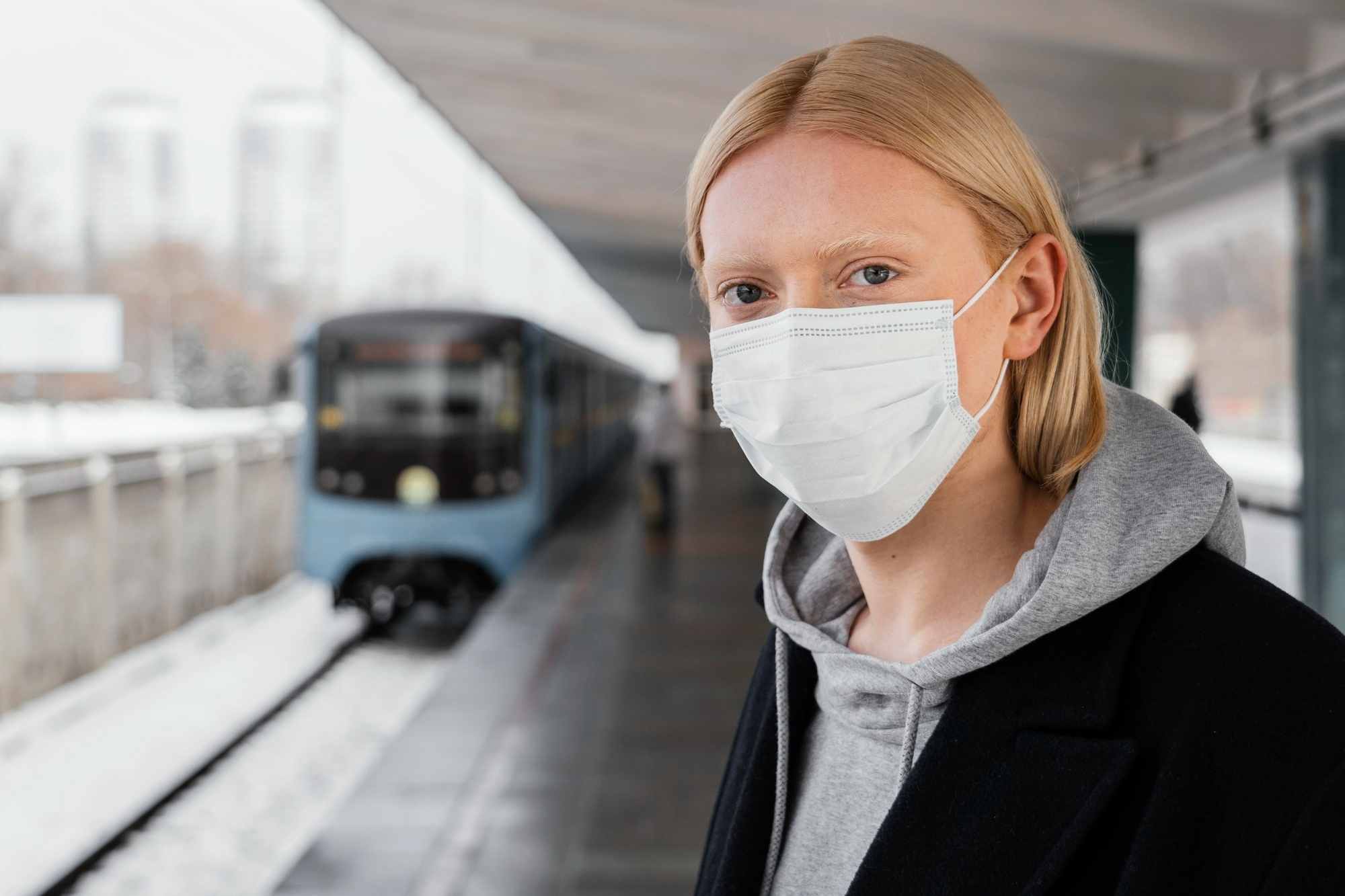 Maskenpflicht in Österreich: Ein Update für Reisende in Zügen und Bussen